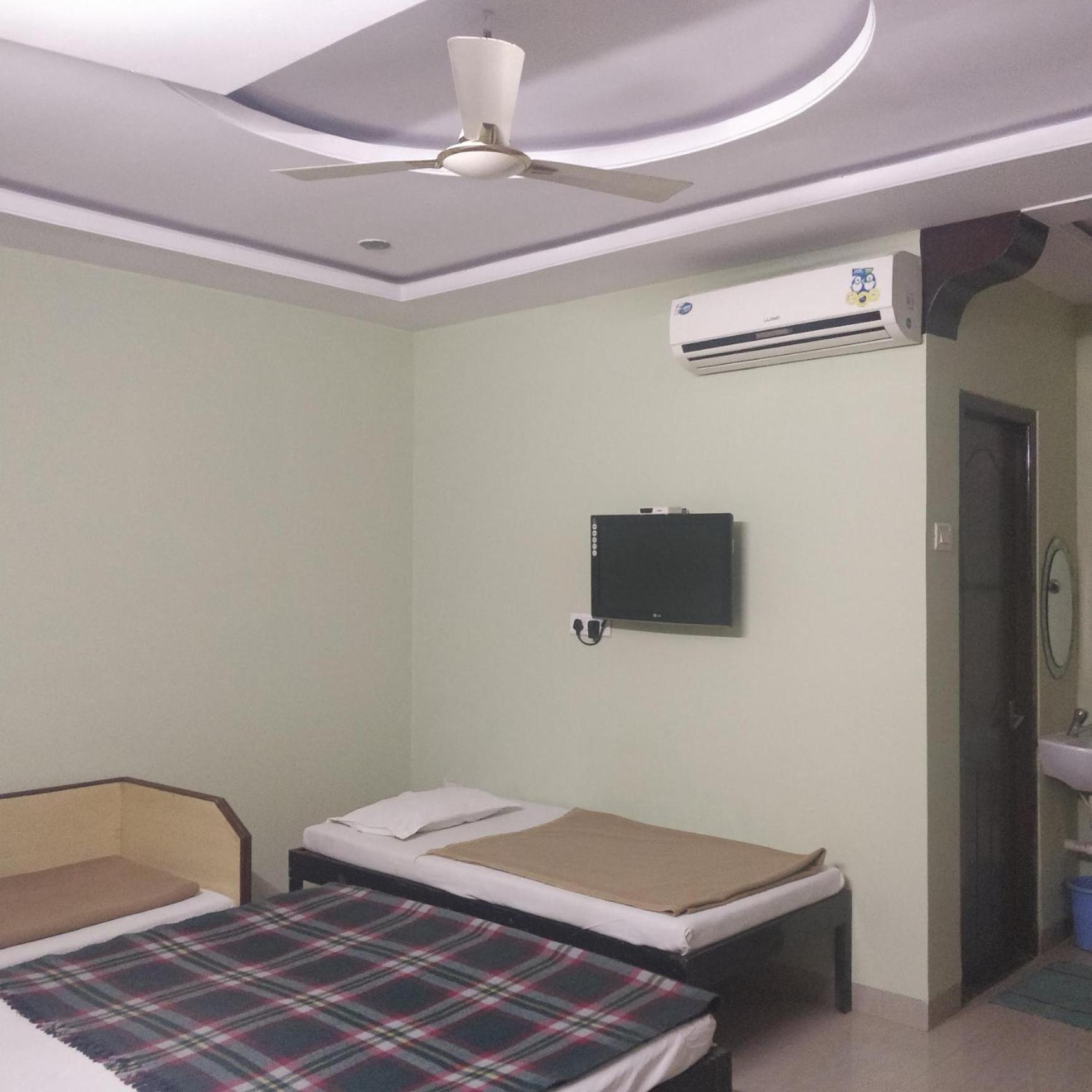 Hotel Delta Executive Shirdi Extérieur photo