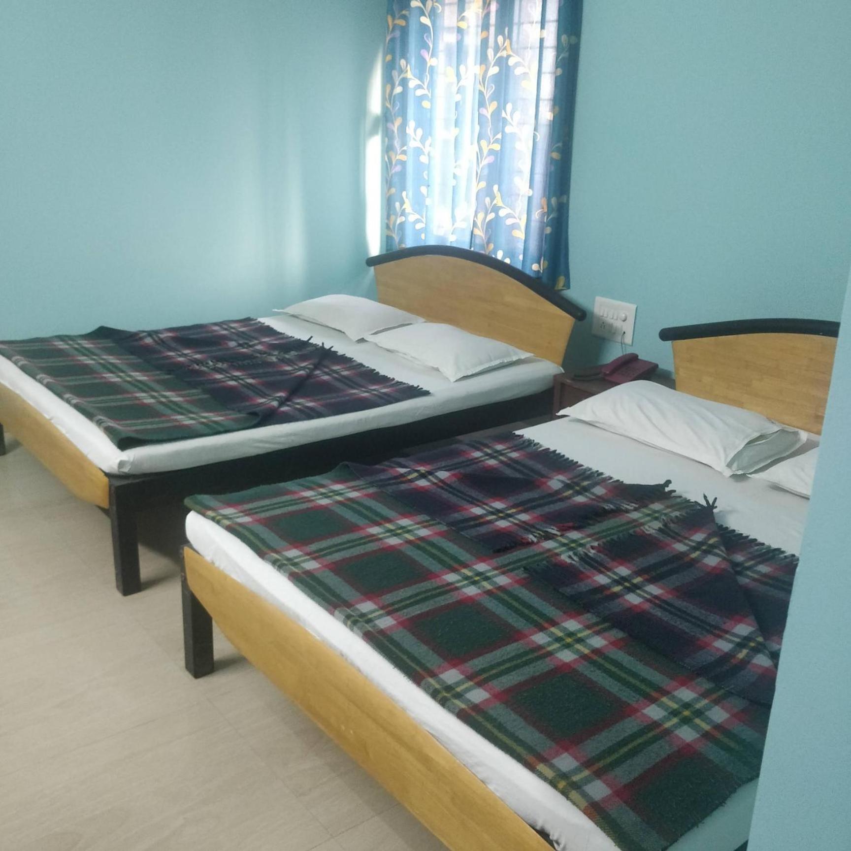 Hotel Delta Executive Shirdi Extérieur photo