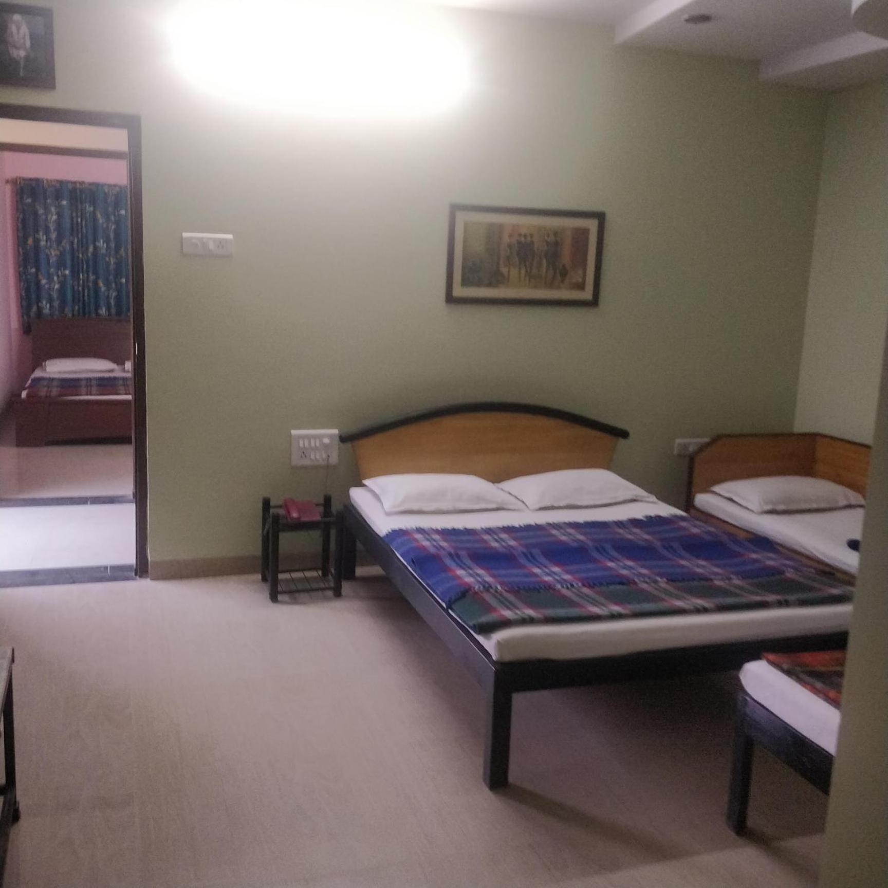 Hotel Delta Executive Shirdi Extérieur photo