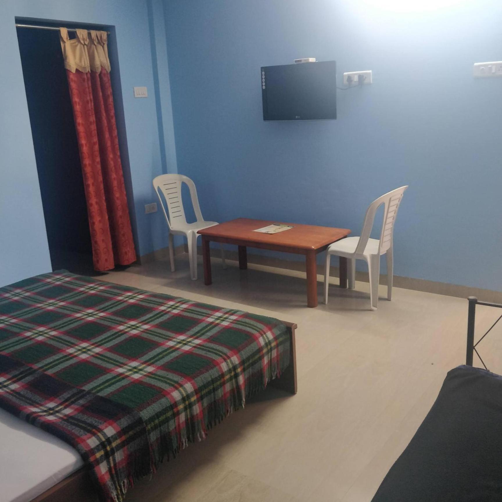Hotel Delta Executive Shirdi Extérieur photo