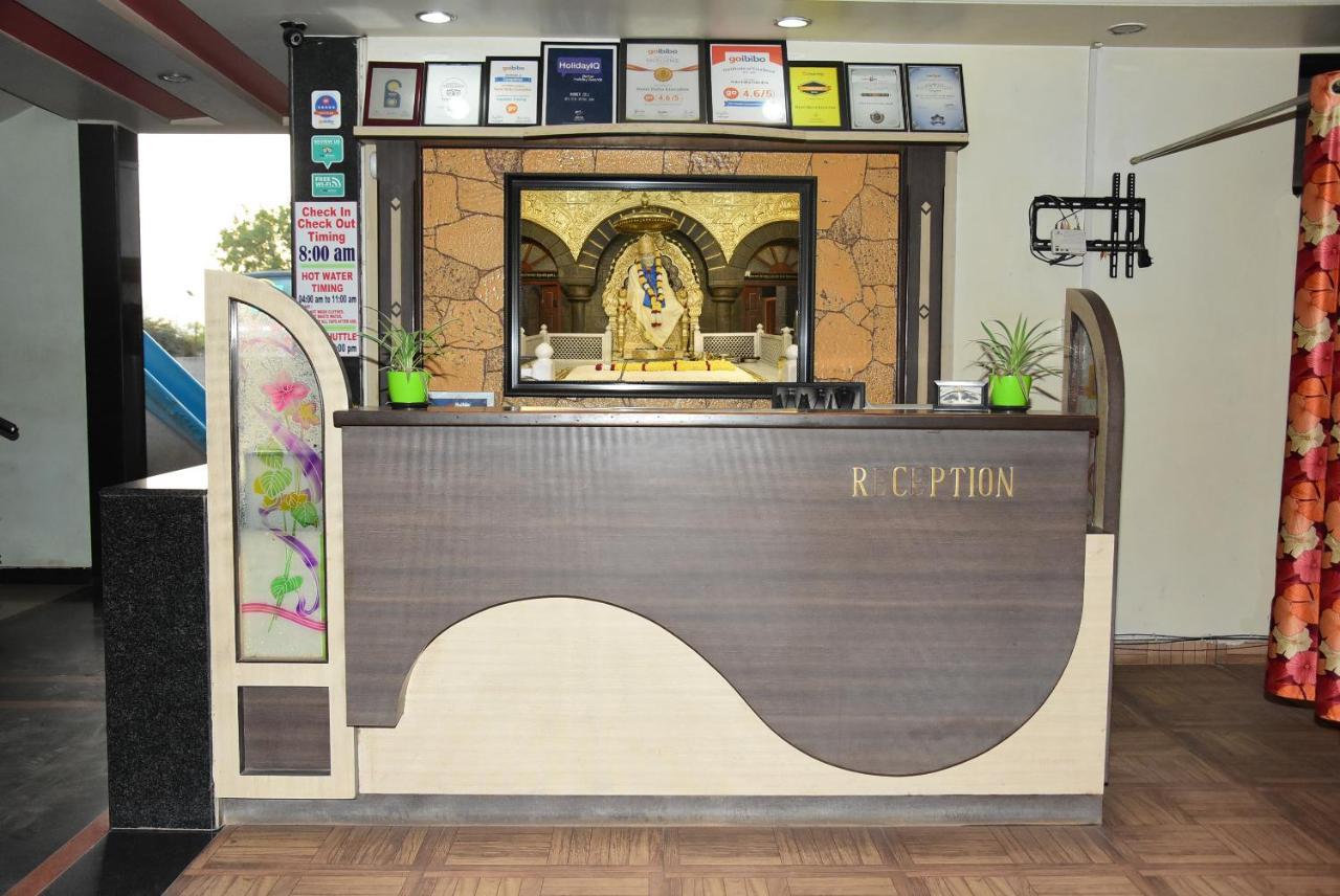 Hotel Delta Executive Shirdi Extérieur photo