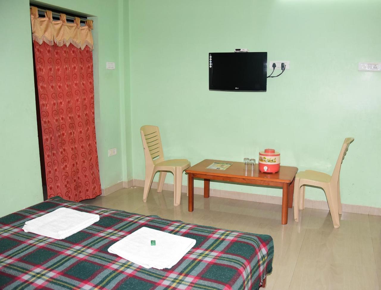 Hotel Delta Executive Shirdi Extérieur photo